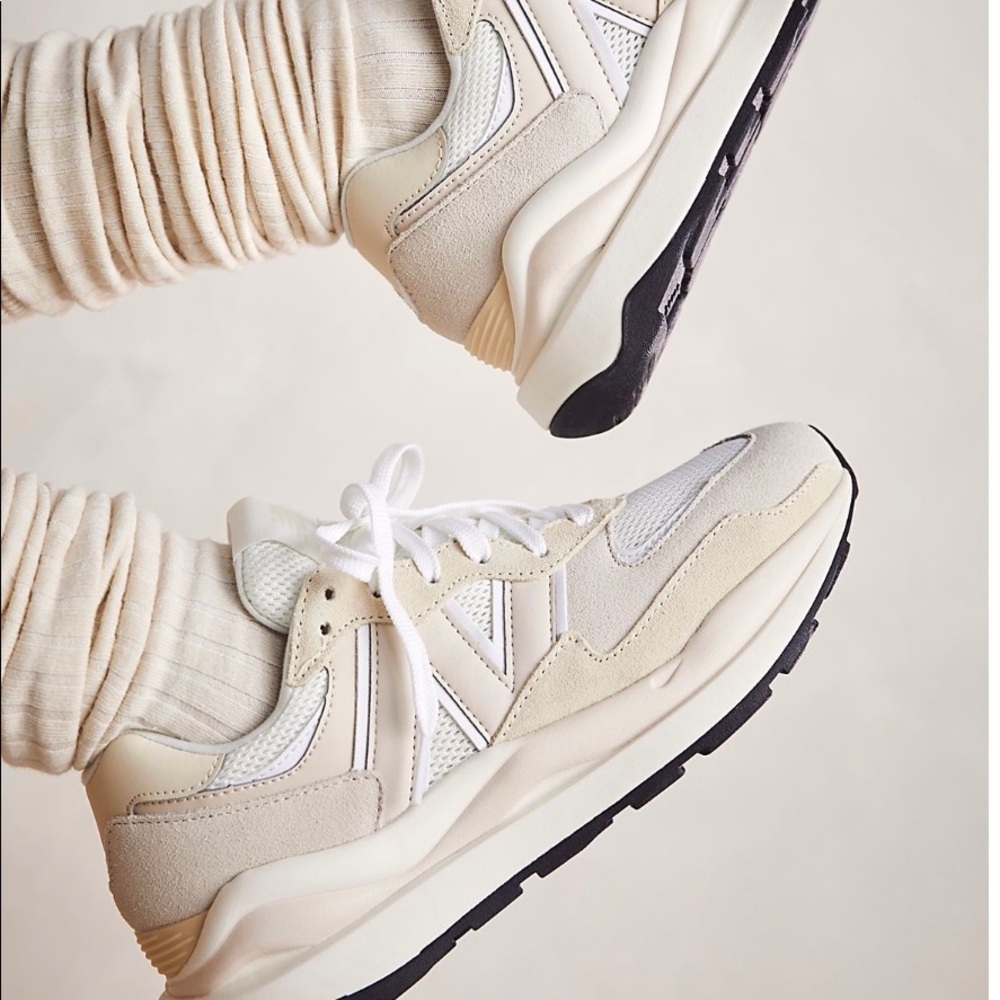 New Balance 57/40 sea salt/calm taupe size 6